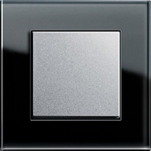 Gira Esprit - Włącznik uniwersalny aluminium, ramka czarne szkło 010600-029626-021105