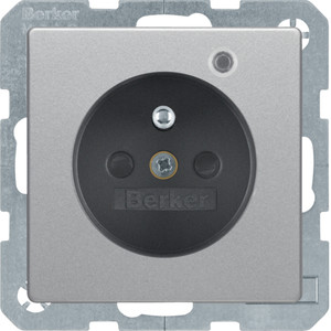 Berker - Hager Q.x Gniazdo z uz. z diodą kontrolną LED, z podwyż. ochr. st., alu aks, lak 6765096084