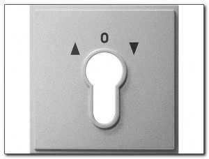 Gira Osłona wyłącznika na klucz Gira TX_44 (IP 44) kolor aluminium 066465